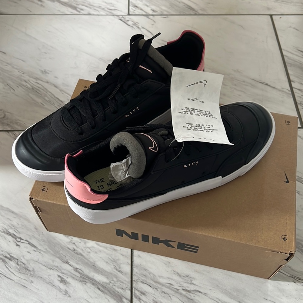 Nike Drop-Type Men’s Size 9 Black Pink Shoes